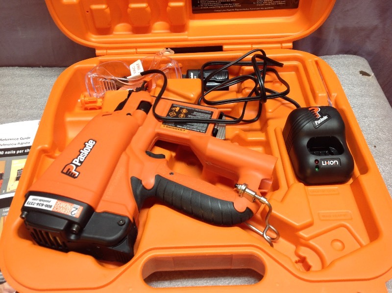 lot 5 image: Paslode 18 Ga Nailer