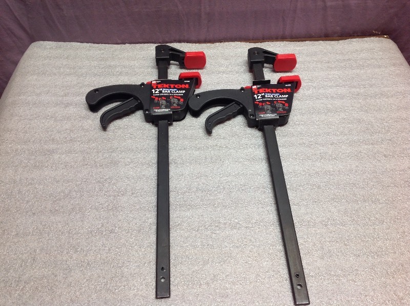 lot 28 image: 12 Bar Clamps