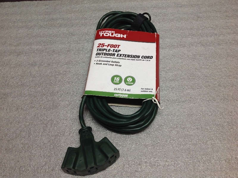 lot 39 image: 25 Triple Tap Outdoor Extension Cord