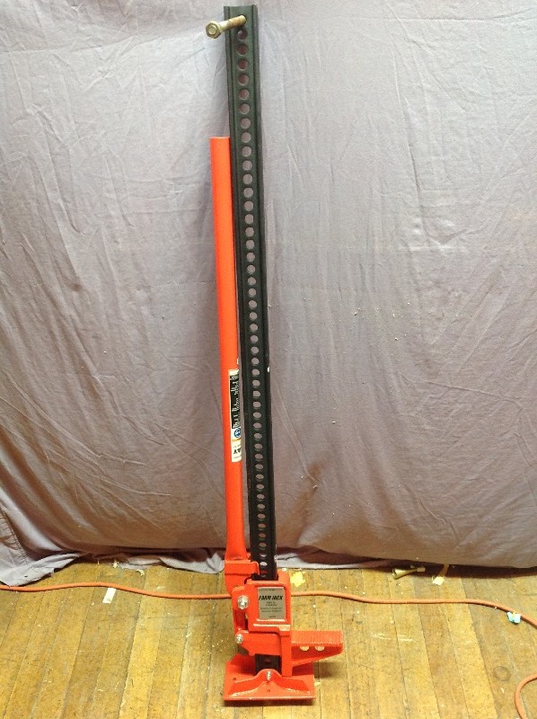 lot 45 image: Pittsburgh 7000# Farm Jack