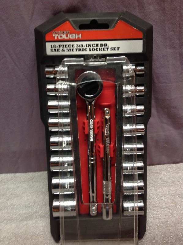 lot 51 image: 18 Piece 38 Drive SAE & Metric Socket Set