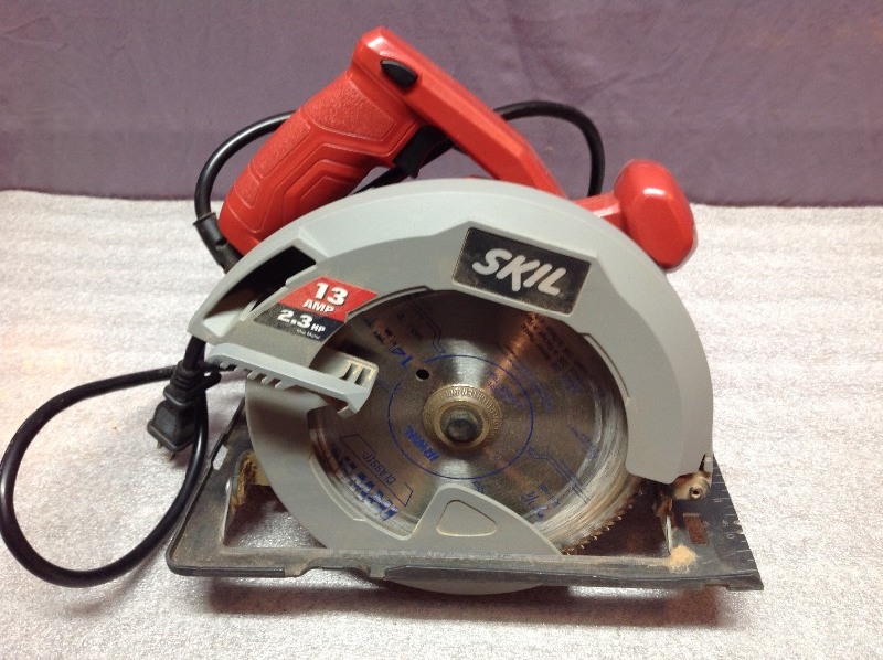 lot 53 image: Skil  Saw