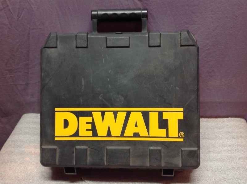 lot 58 image: DeWalt 18V Drill Kit