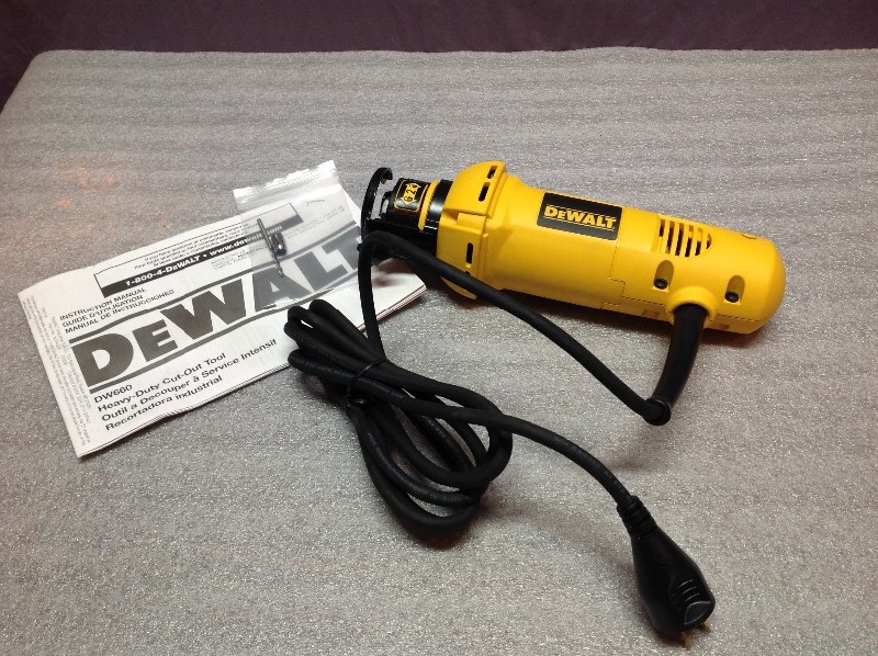 lot 59 image: DeWalt Heavy Duty Cut Out Tool