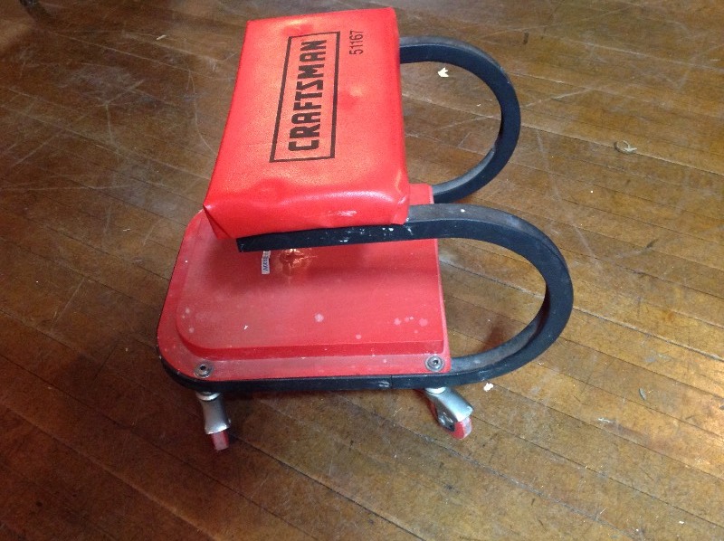 lot 65 image: Craftsman Rolling Cart