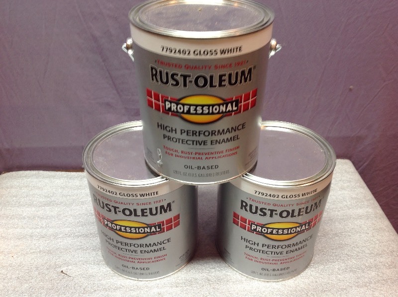 lot 118 image: 3 Gallons Rust-oleum Gloss White