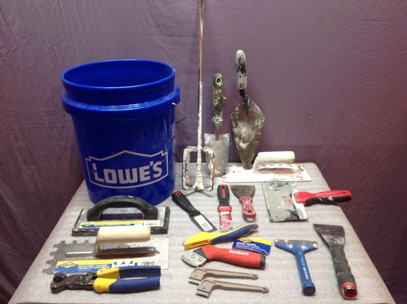 lot 159 image: Pail & Grout Tools