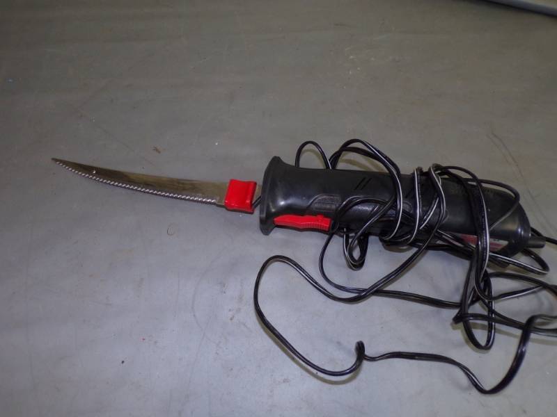 lot 10 image: 12V Electric Filet Knife