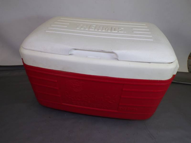 lot 11 image: Jack Links Beef Jerky Thermos Cooler