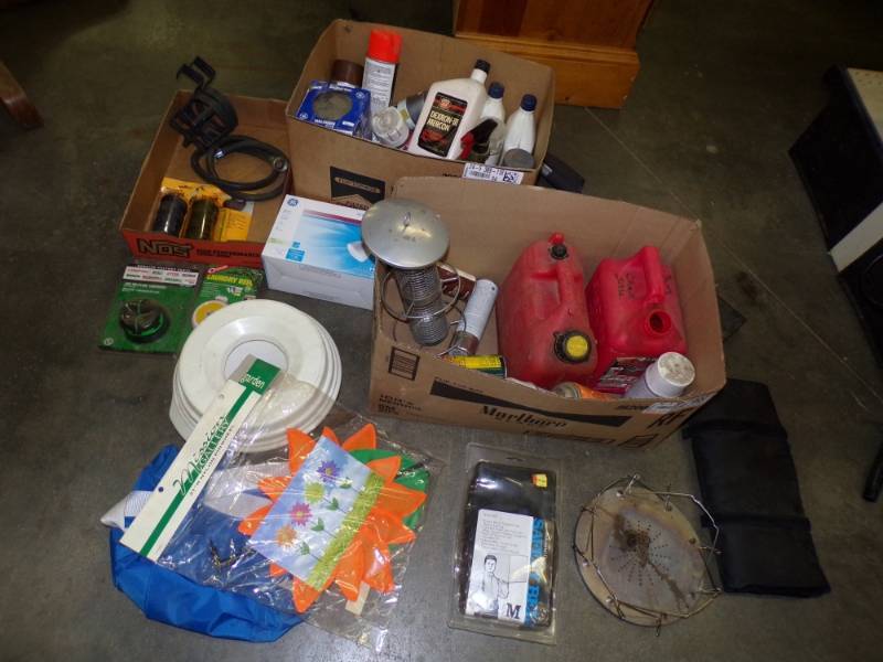lot 16 image: Large Assorted Lot