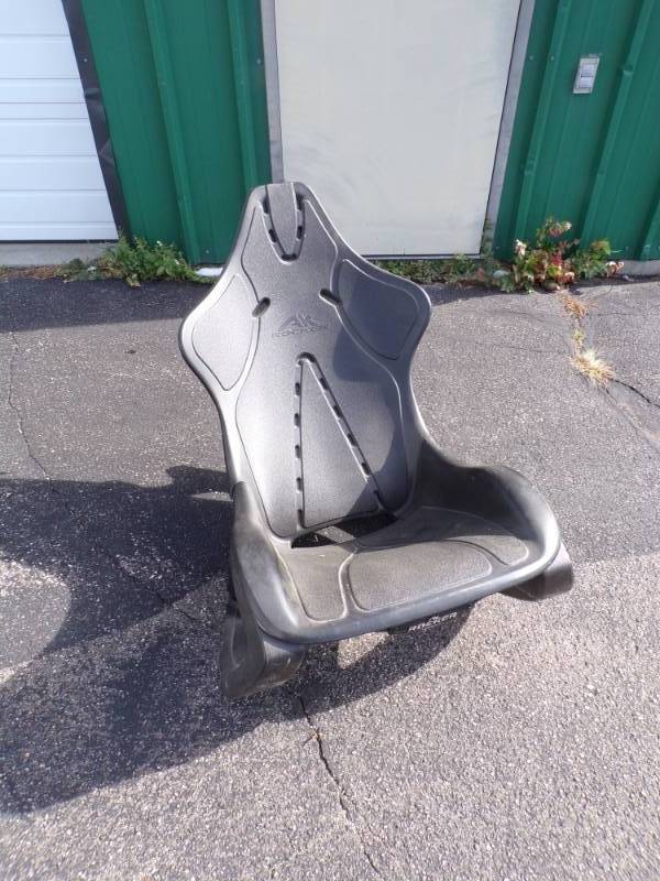 lot 20 image: Gaming Chair