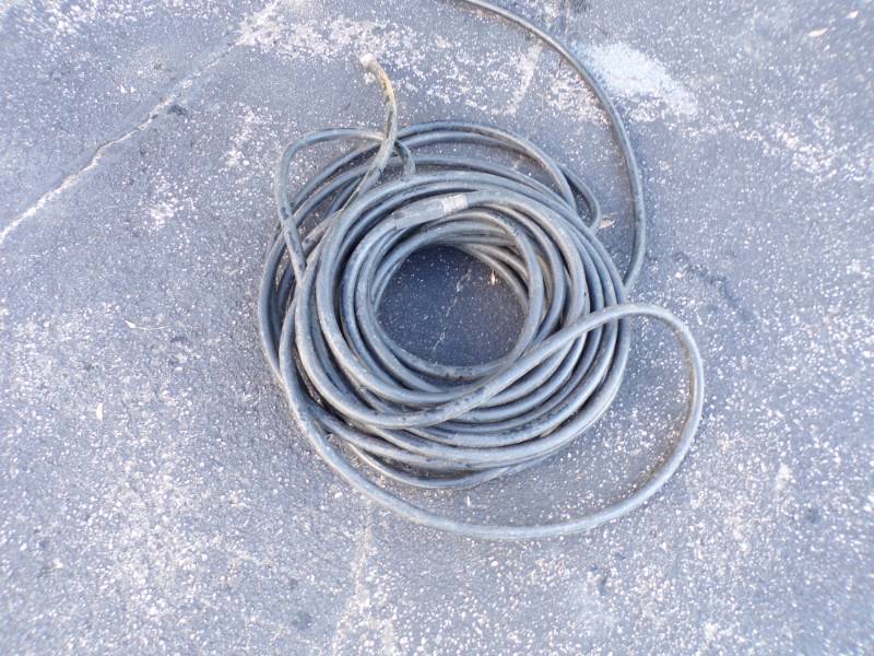 lot 33 image: Heavy Duty Garden Hose