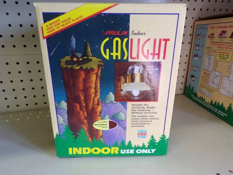 lot 64 image: Gas Light