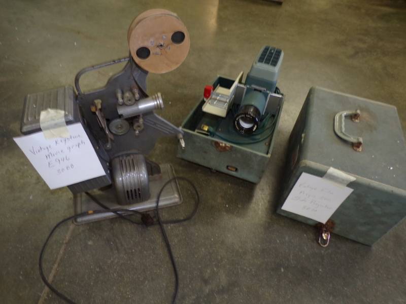 lot 68 image: Vintage Movie and Slide Projector