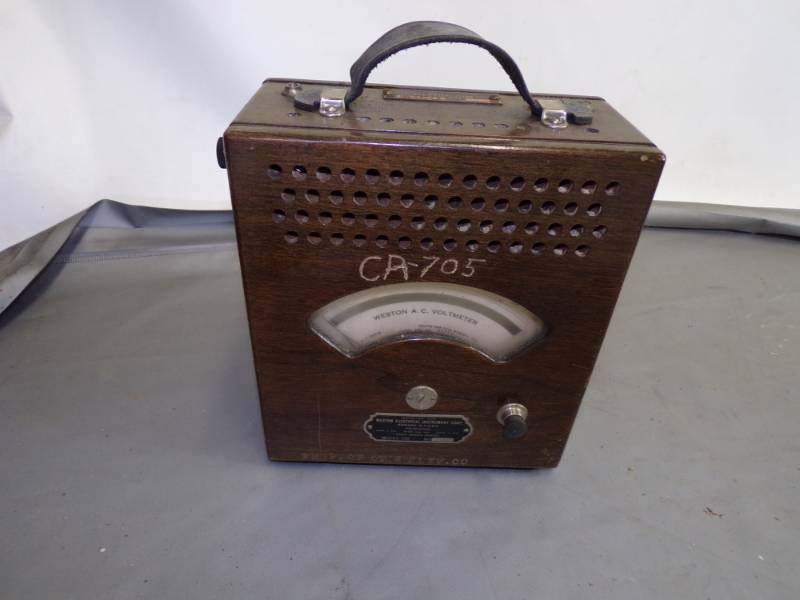 lot 69 image: Vintage Weston AC Voltmeter