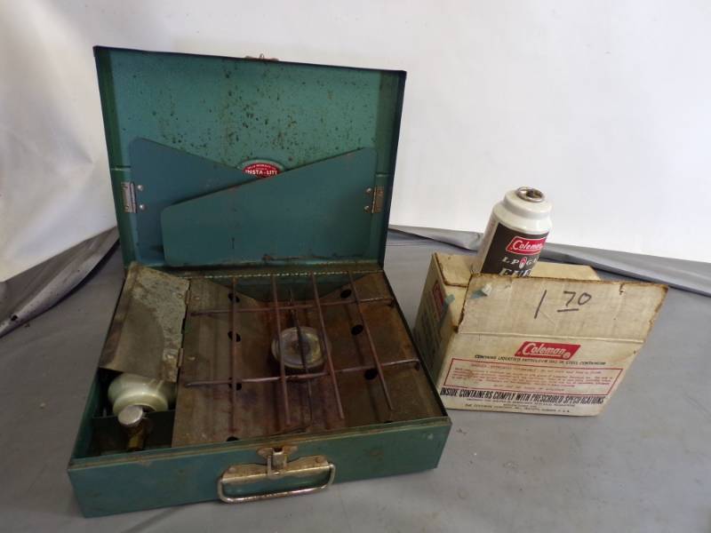 lot 70 image: Vintage 50s Instalite 1 Burner Stove with Case of Fuel