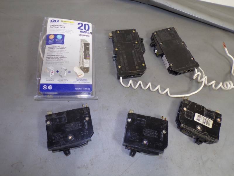 lot 101 image: 3 Circuit Breakers and  3 GFCE Circuit Breakers