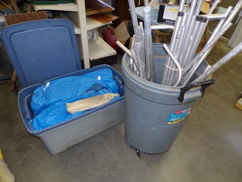 lot 104 image: Huge Tent with Posts and Storage Tote
