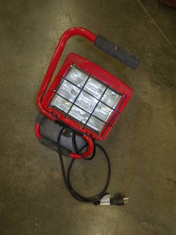 lot 107 image: Single Work Light
