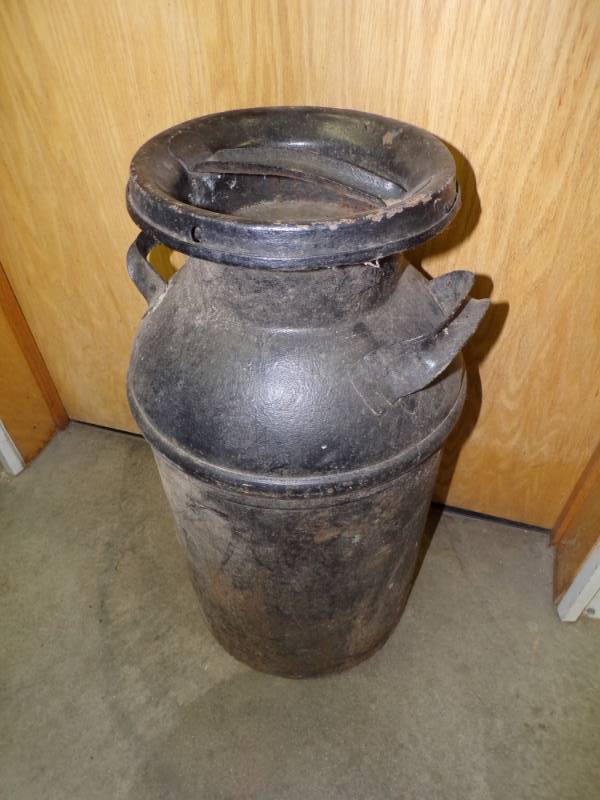 lot 111 image: Vintage Milk Can