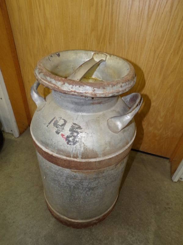 lot 112 image: Vintage Milk Can