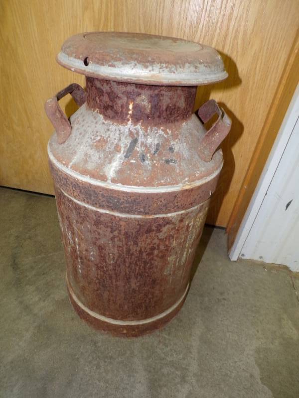 lot 113 image: Vintage Milk Can