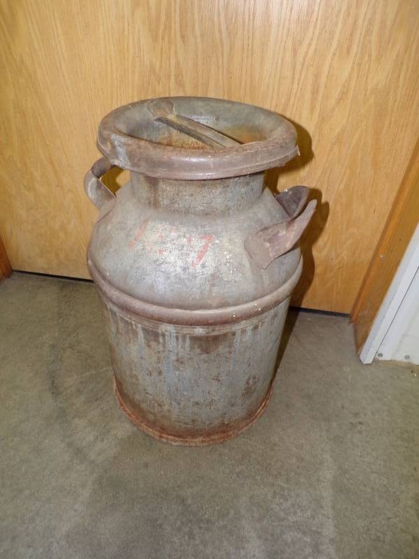 lot 114 image: Vintage Milk Can