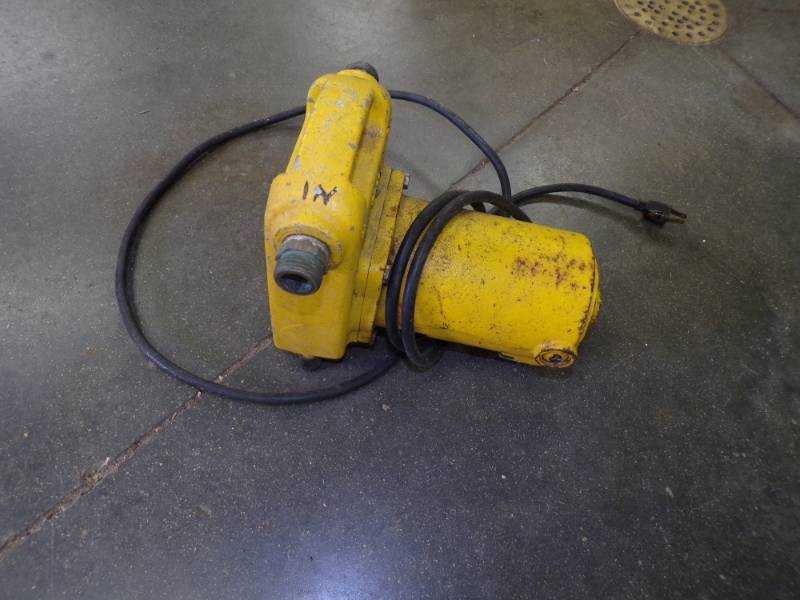 lot 136 image: Water Pump