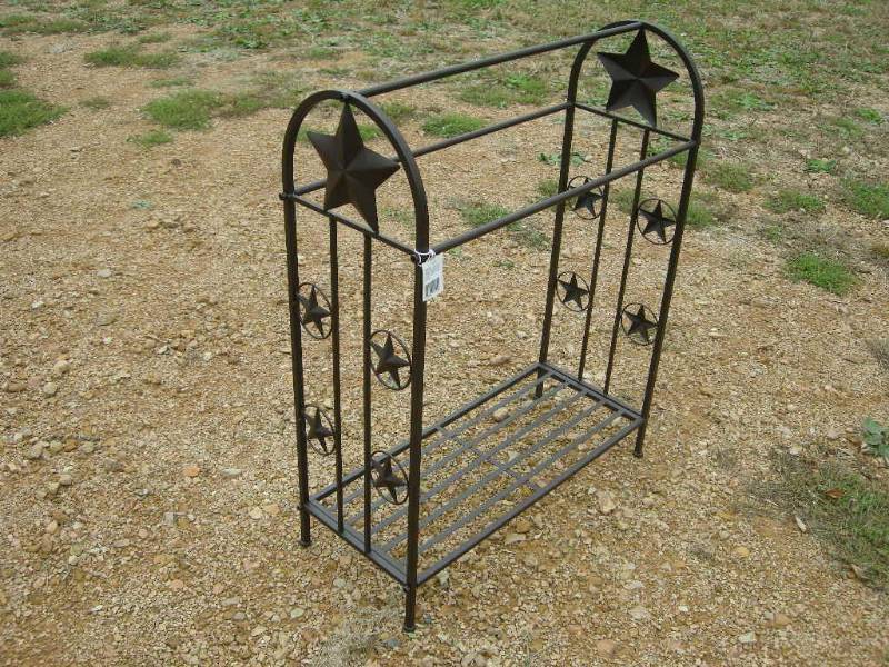 lot 11 image: Metal Star Quilt Rack