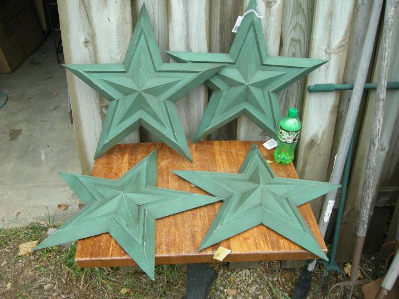 lot 12 image: Wooden Star Hangers
