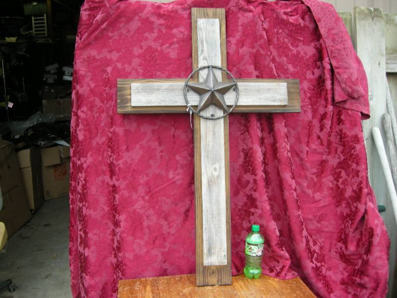 lot 14 image: Wooden Star Cross