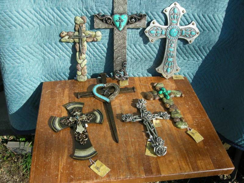 lot 26 image: 7 Western Look Crosses