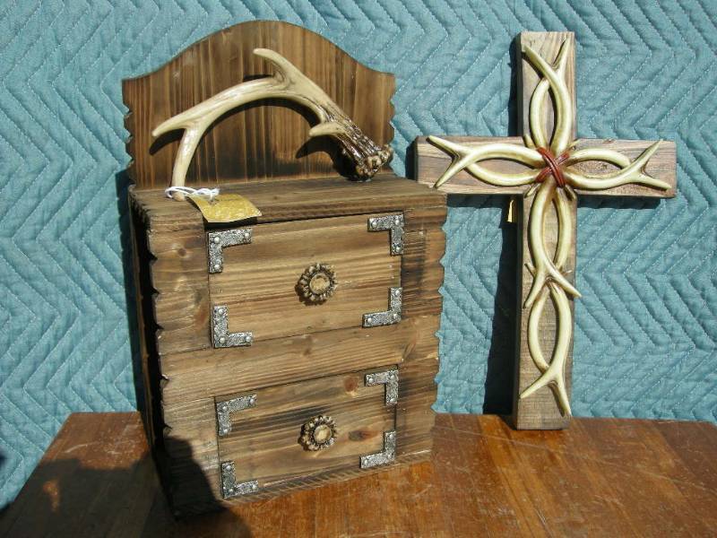 lot 34 image: Antler Wall Chest, Cross