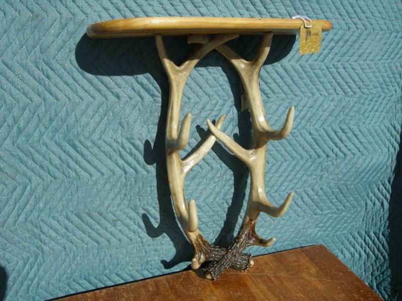 lot 33 image: Antler ShelfRack