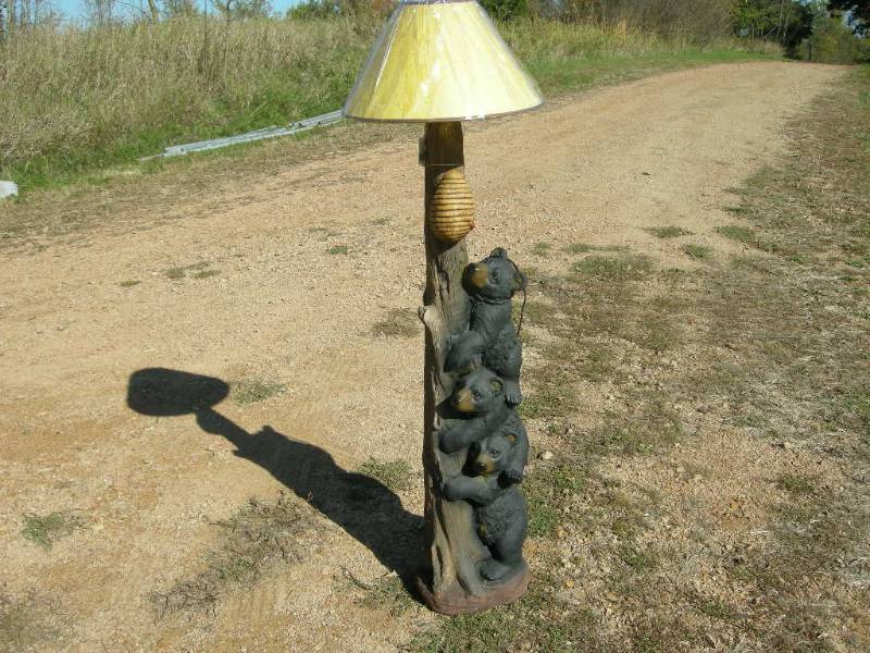 lot 42 image: 3 Bear Floor Lamp
