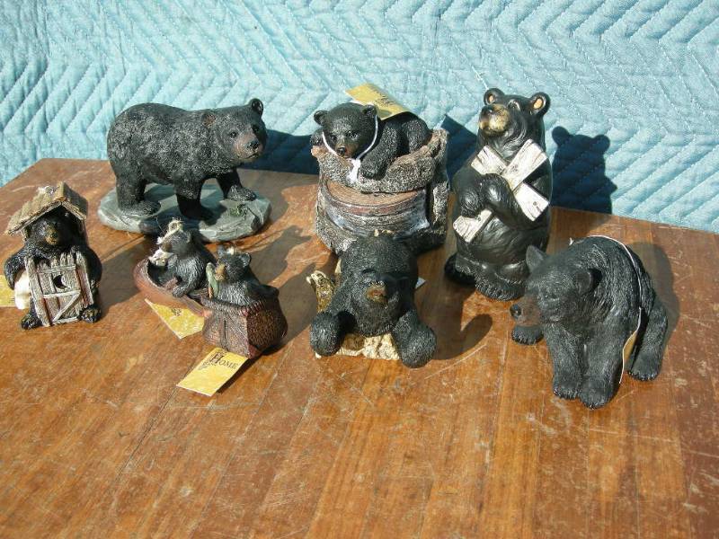 lot 52 image: Black Bear Decor