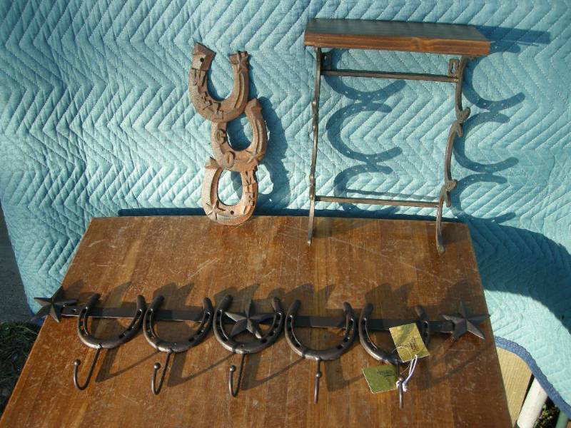 lot 67 image: Horseshoe Hooks, Shelf, Welcome