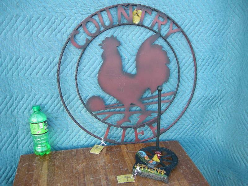 lot 74 image: Rooster Sign and Holder