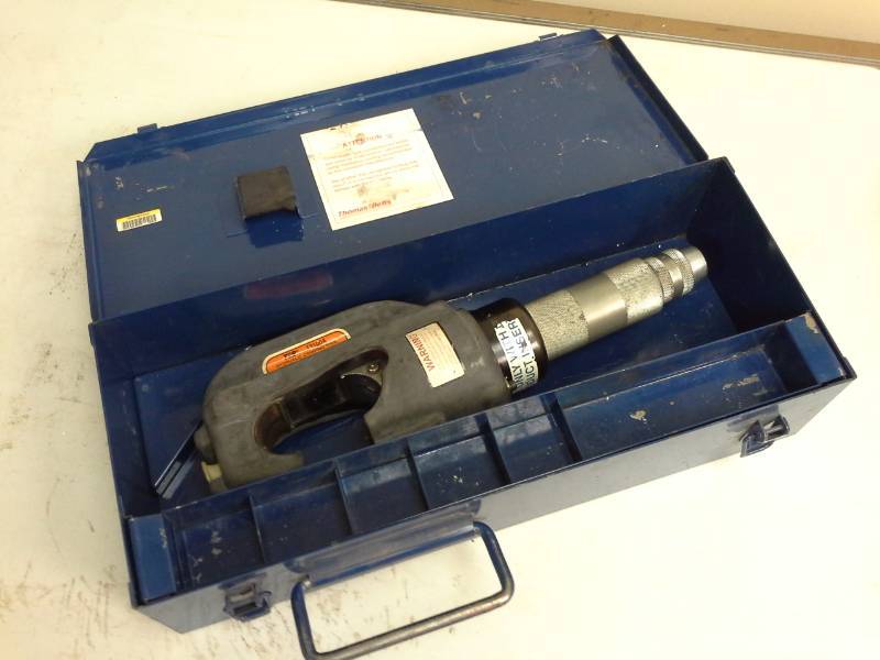 lot 121 image: T&B 14-Ton C-Yoke Hydraulic Crimping Tool 13100A, Case
