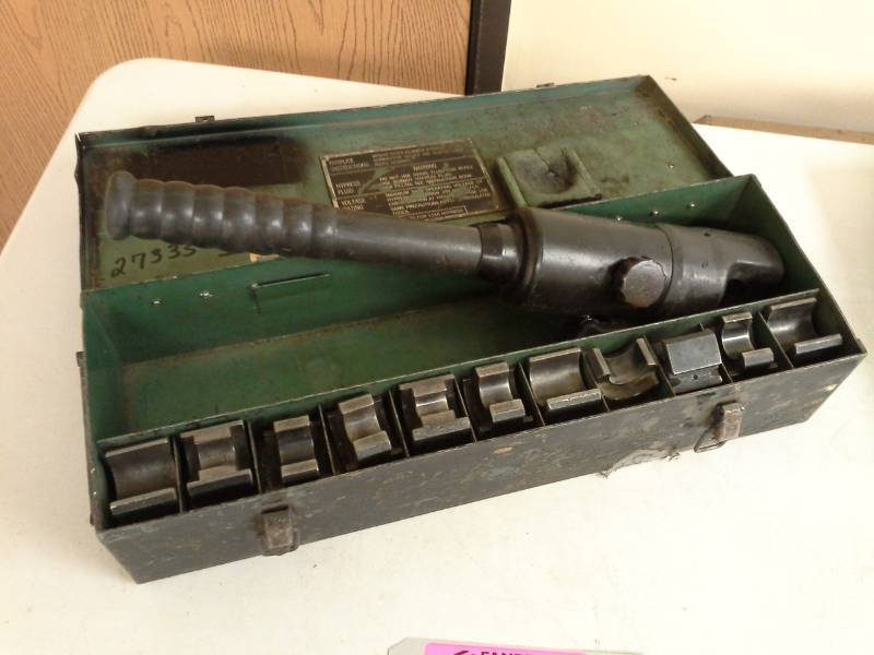 lot 126 image: Burndy Hydraulic Hypress, Case