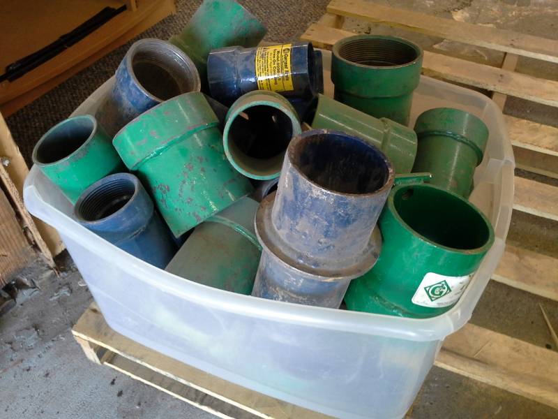 lot 130 image: Greenlee Screw-in Couplings
