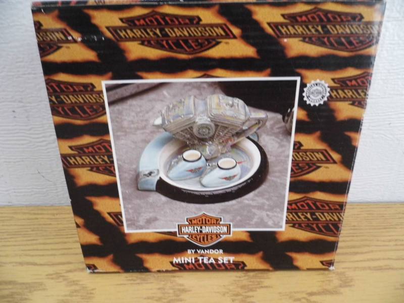 Hardley Davidson Tea Set