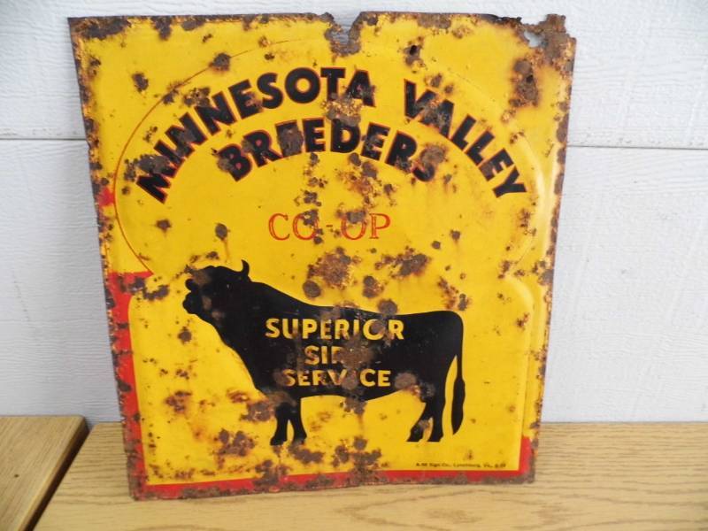 Metal Minnesota Valley Breeders Sign