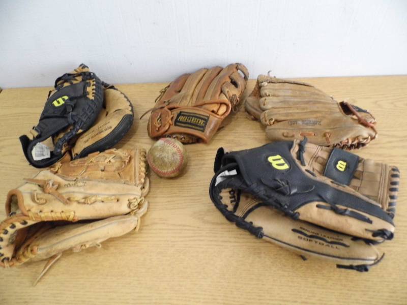 5 Baseball Gloves - Ball