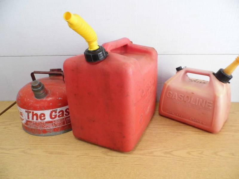 3 Gas Cans