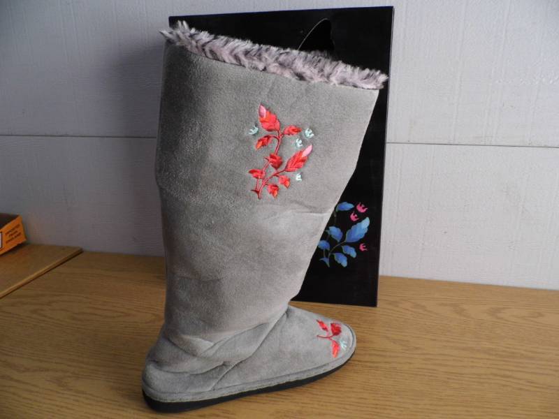 Ciccabella Boots . Slippers