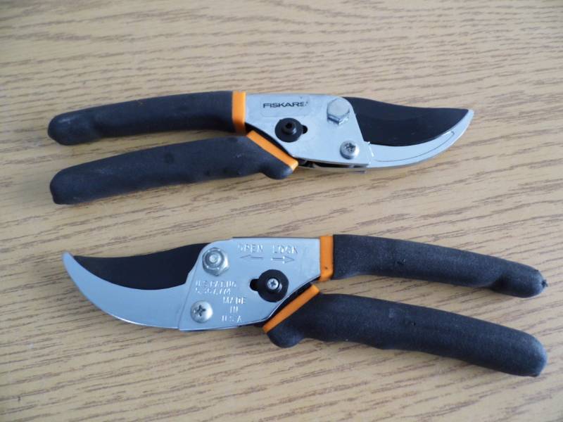 2 Pair Fiskars Cutters