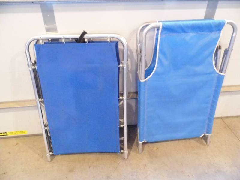 Lot of 2 Cots