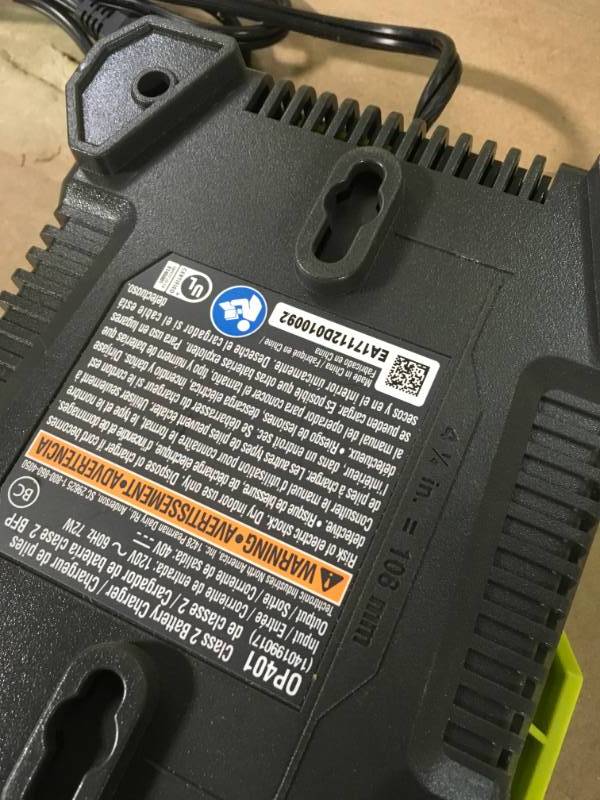 40-Volt Lithium-Ion Charger