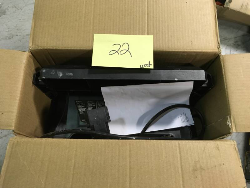QEP 7 in. 700XT Wet Tile Saw with Table Extension  USED
